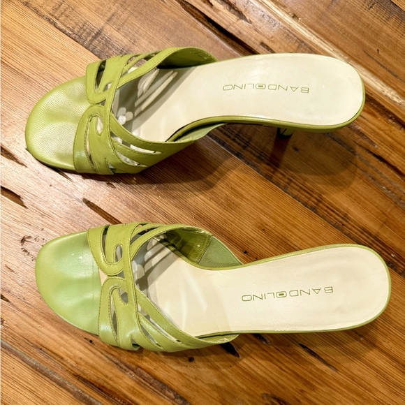 Bandolino Kitten Heels - Picture 3 of 6